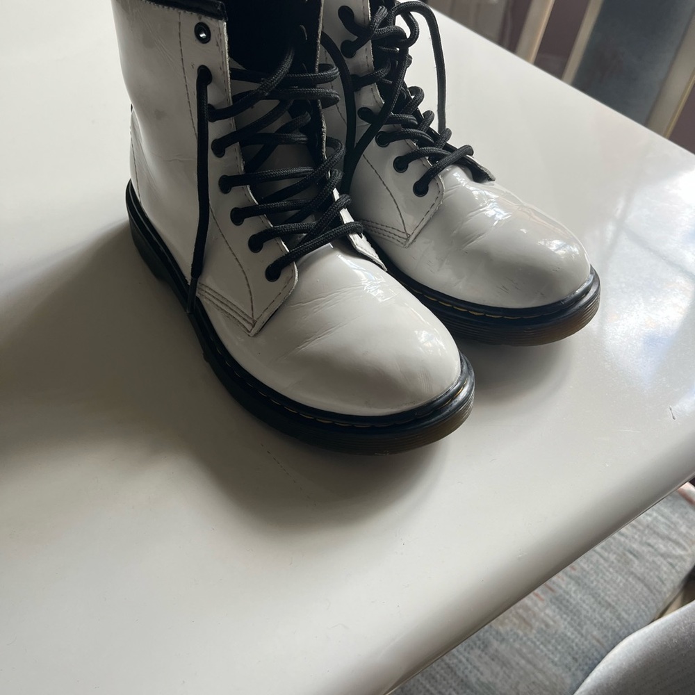 Dr. Martens Kids White Leather Boots with Black Accents - Picture 6 of 6